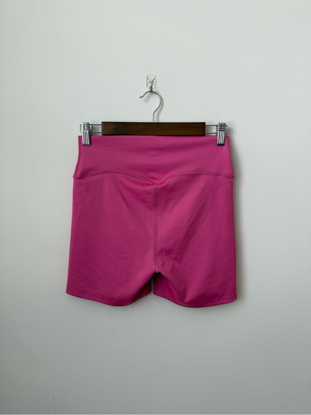 Alo Airlift Energy Short 5” Pink - Picture 2 of 7